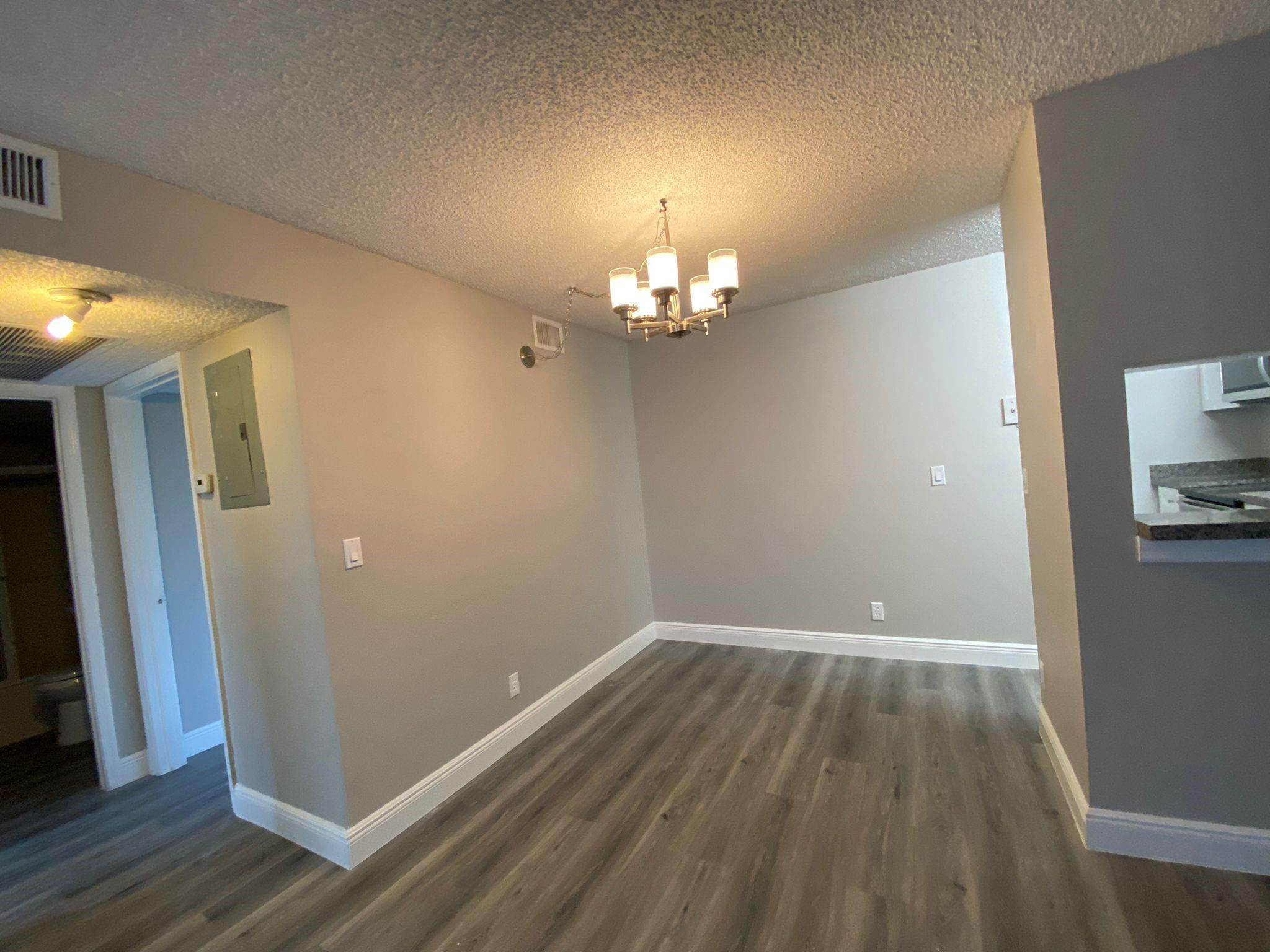 3552 N University Drive Property Photo 14