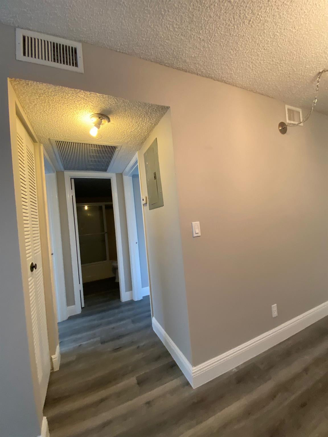 3552 N University Drive Property Photo 16