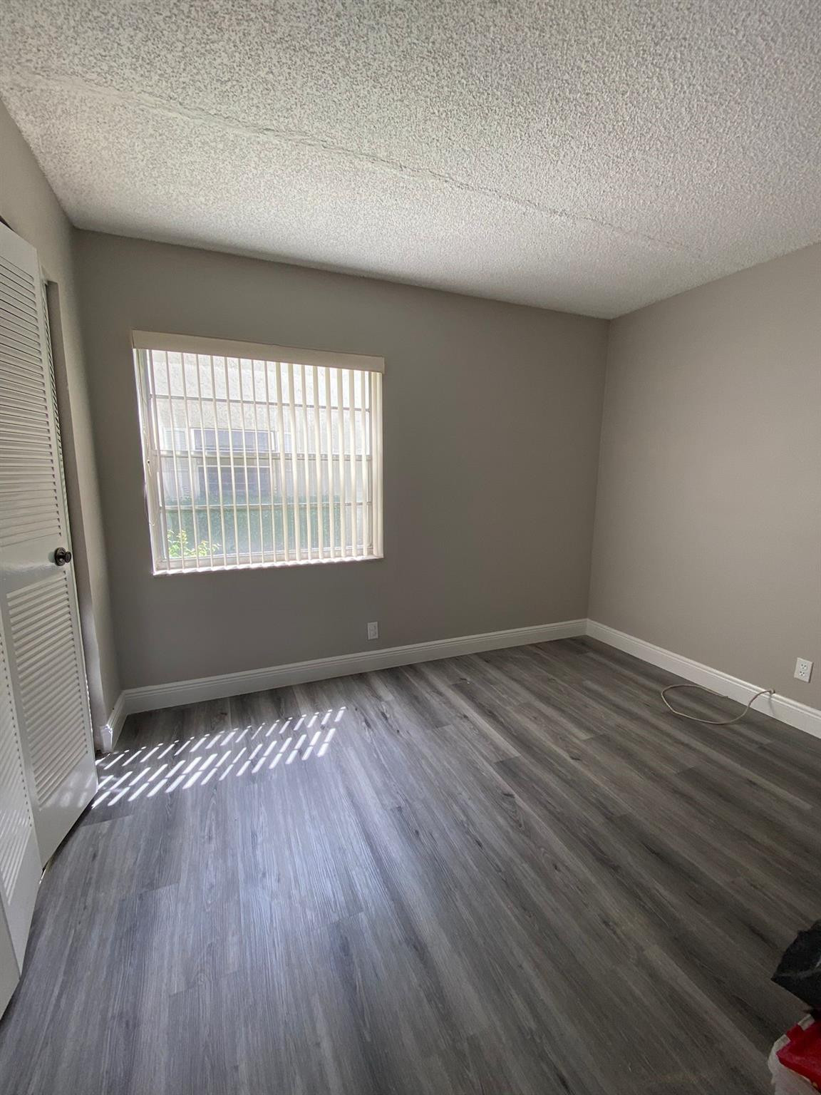3552 N University Drive Property Photo 17