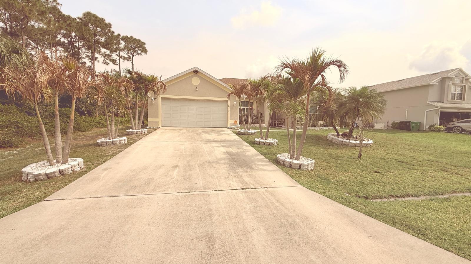 1613 Sw Whipple Avenue Property Photo 3