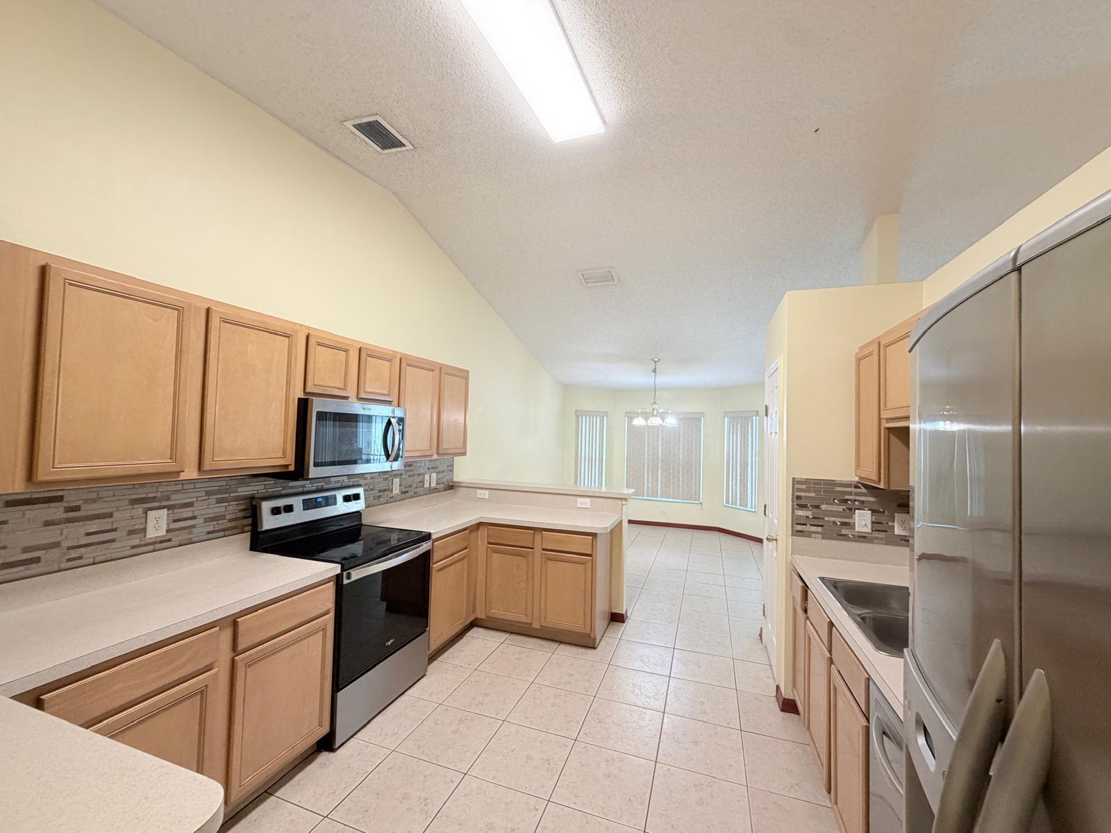 1613 Sw Whipple Avenue Property Photo 8