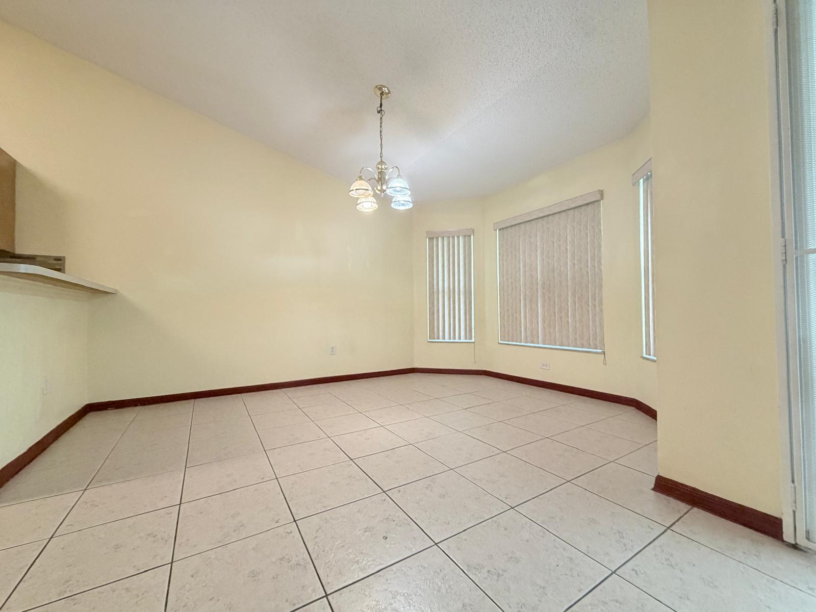 1613 Sw Whipple Avenue Property Photo 14