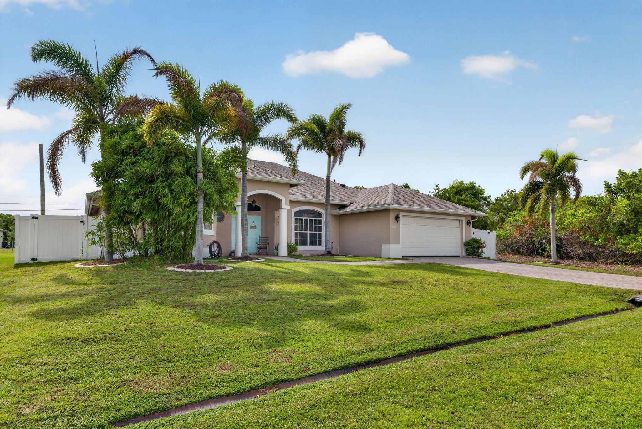 3744 Sw Jamros Street Property Photo 1