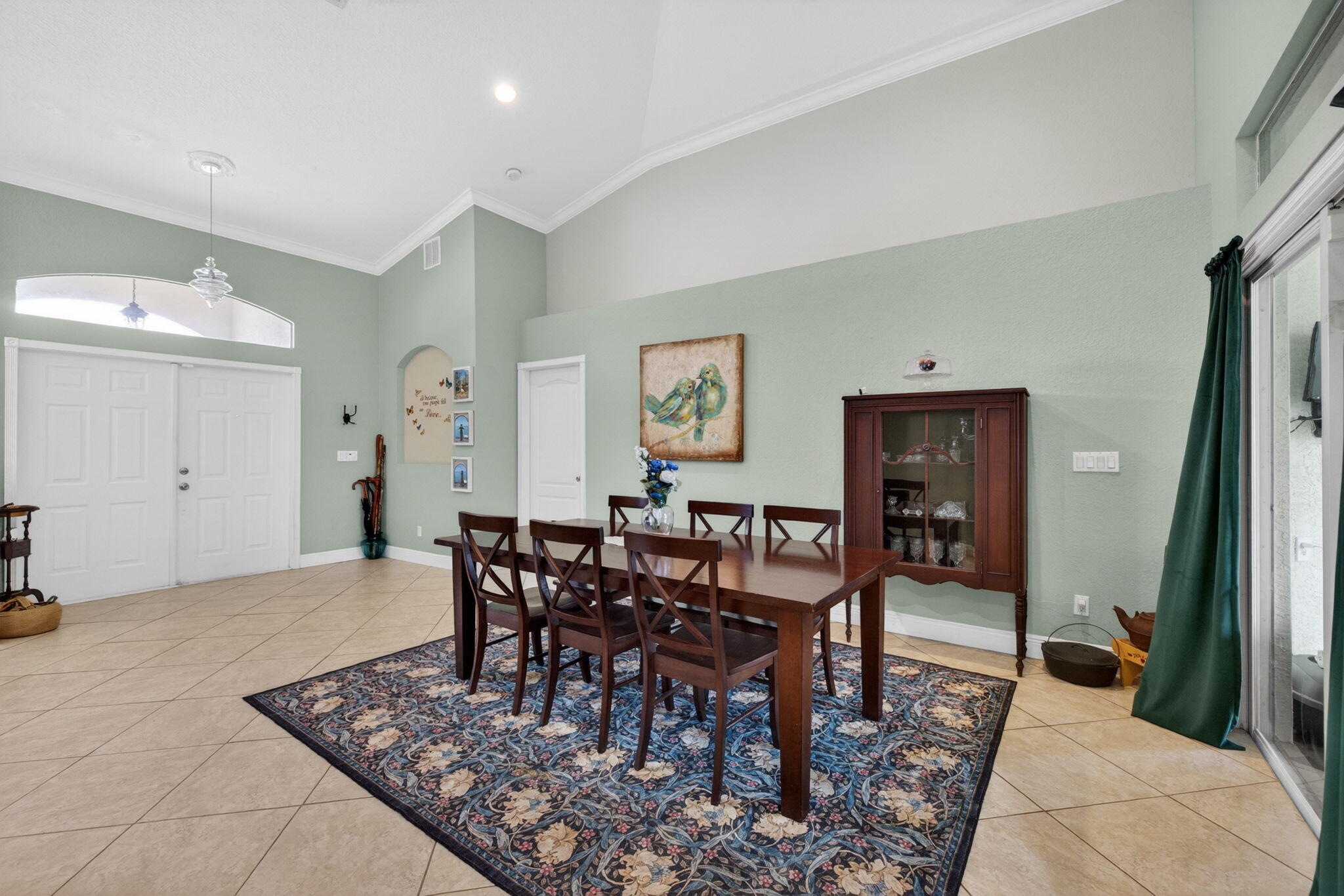 3744 Sw Jamros Street Property Photo 6