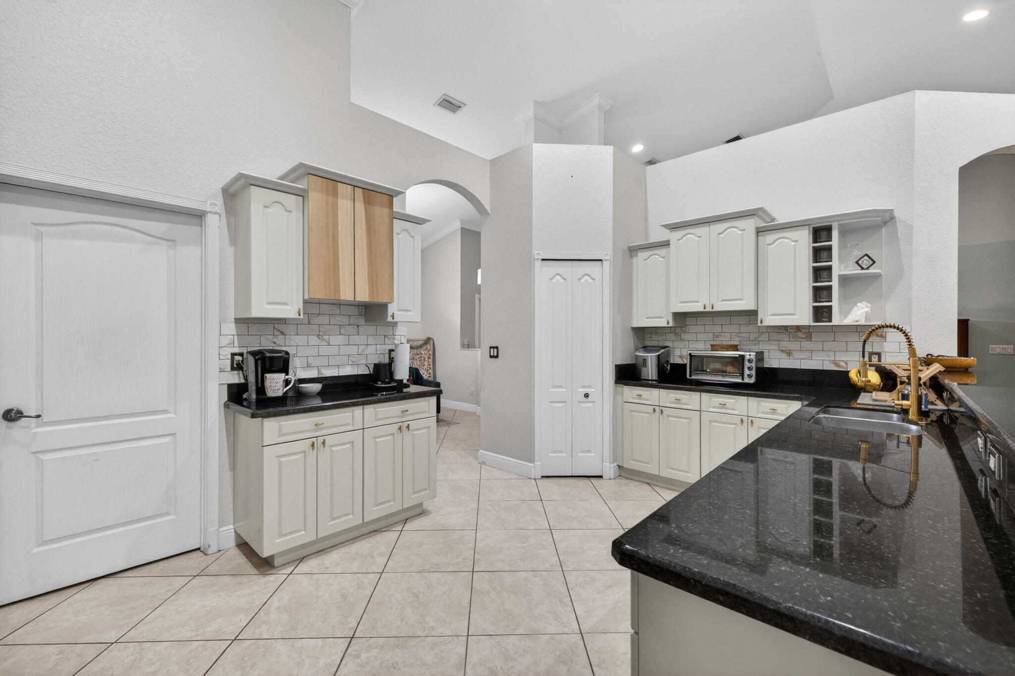 3744 Sw Jamros Street Property Photo 16