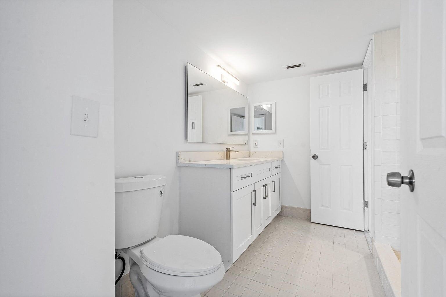 14475 Strathmore Lane 707 Property Photo 11