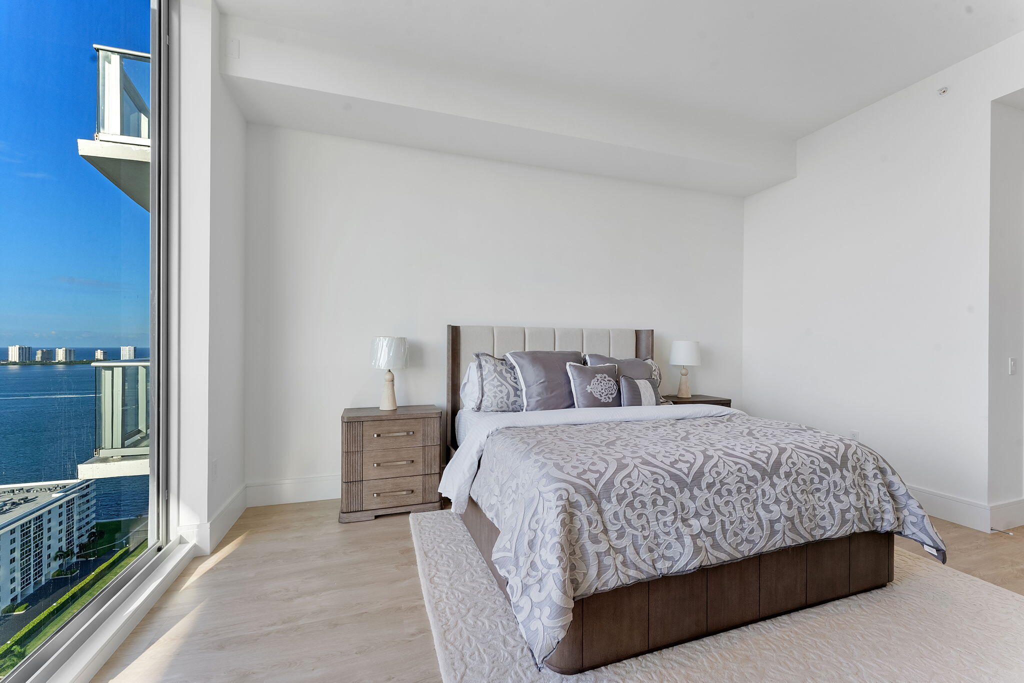 220 Lake Shore Drive Penthouse 2321 Property Photo 11