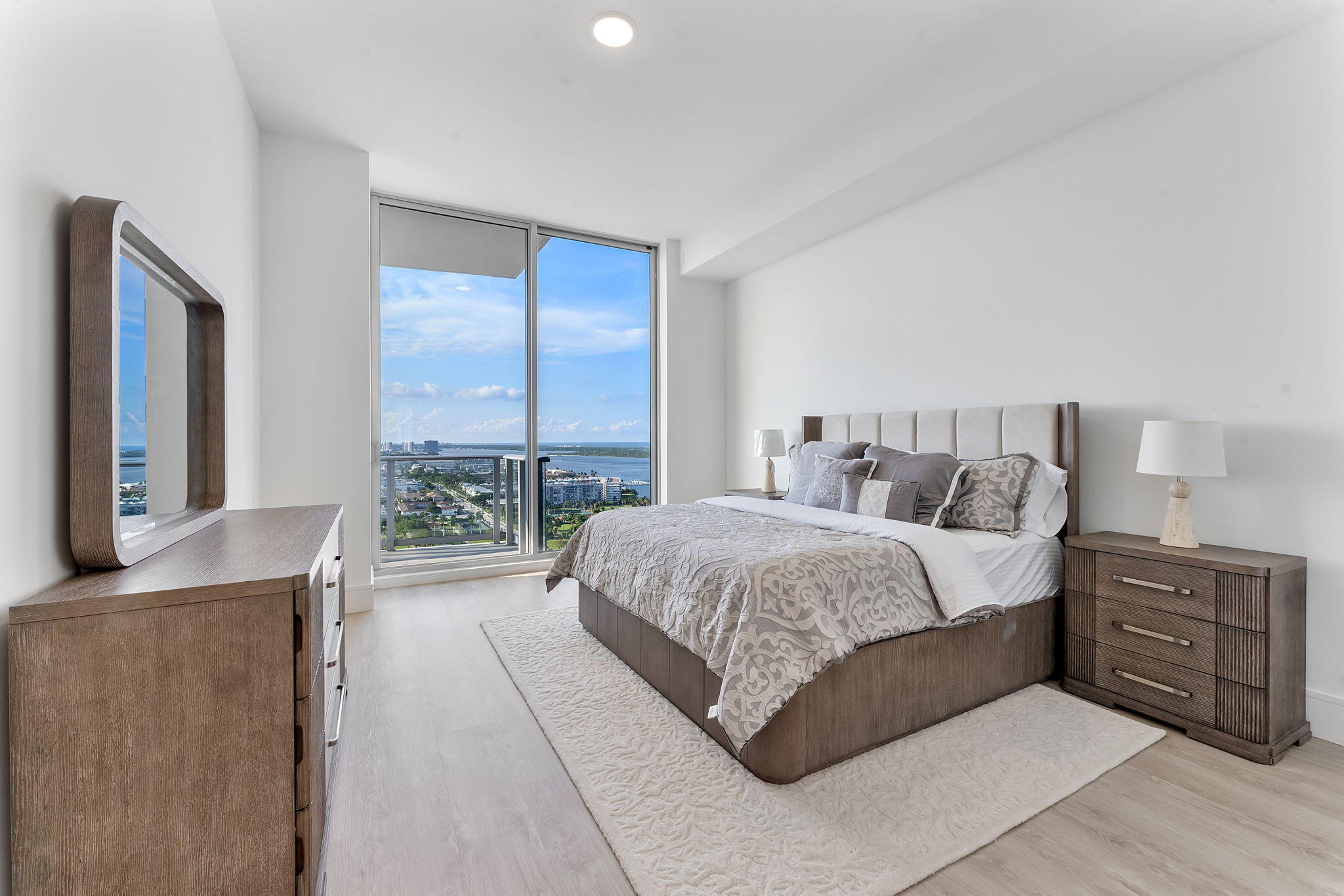 220 Lake Shore Drive Penthouse 2321 Property Photo 12