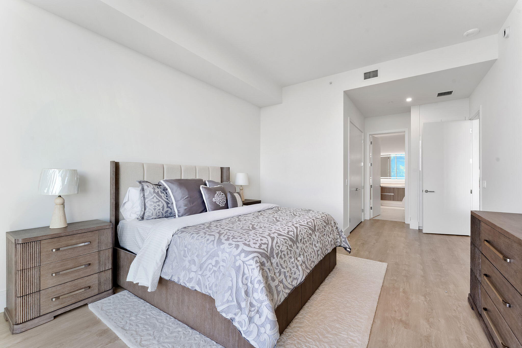 220 Lake Shore Drive Penthouse 2321 Property Photo 13