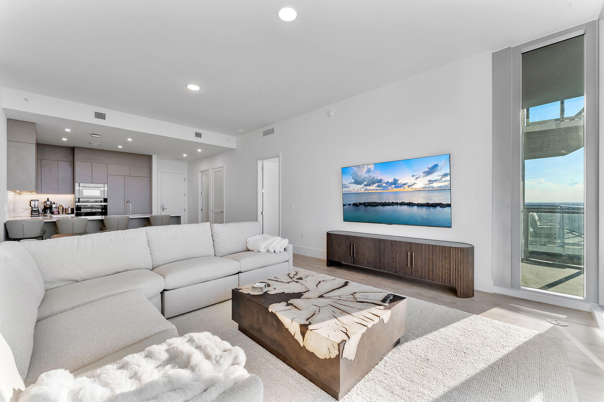 220 Lake Shore Drive Penthouse 2321 Property Photo 16