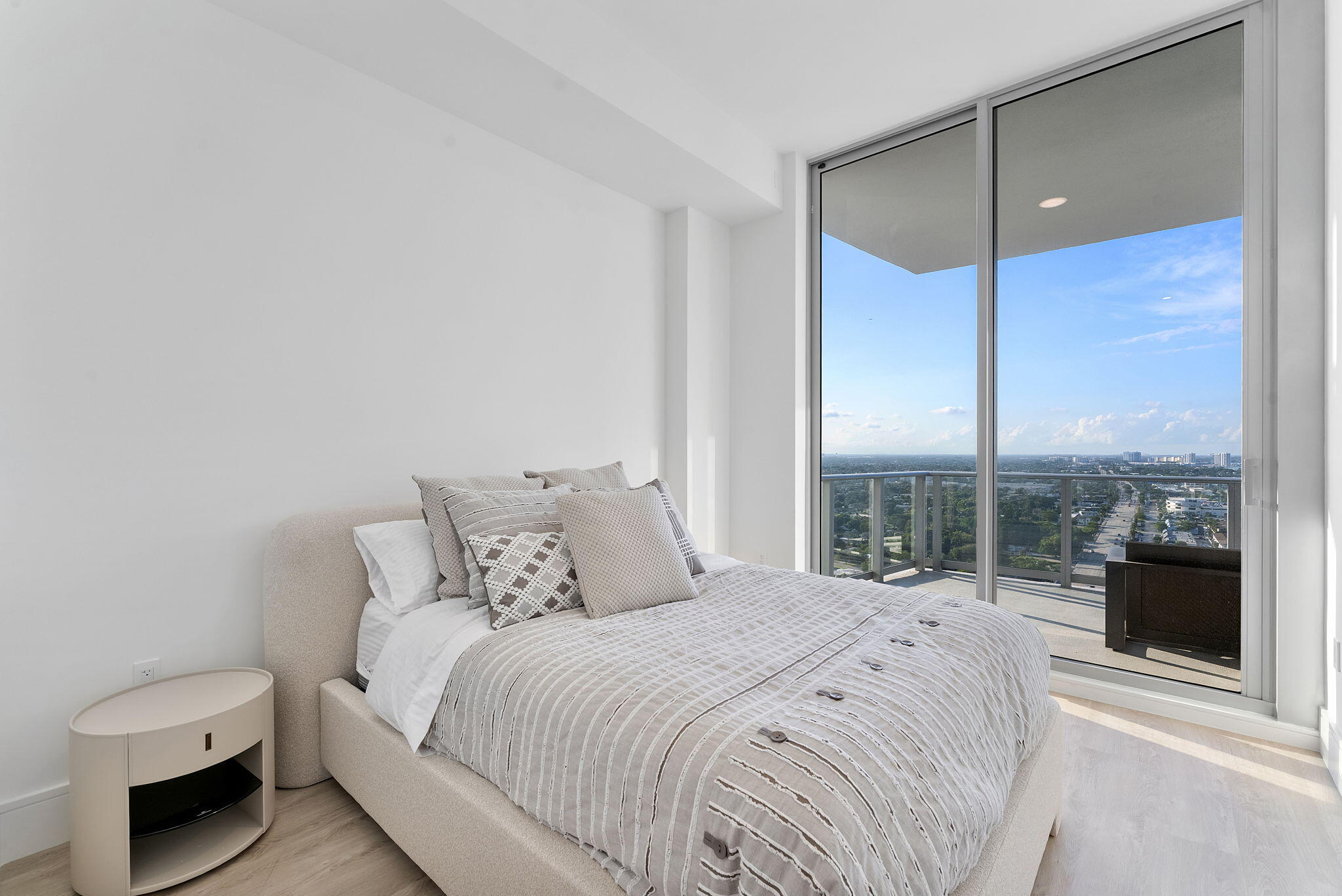 220 Lake Shore Drive Penthouse 2321 Property Photo 21