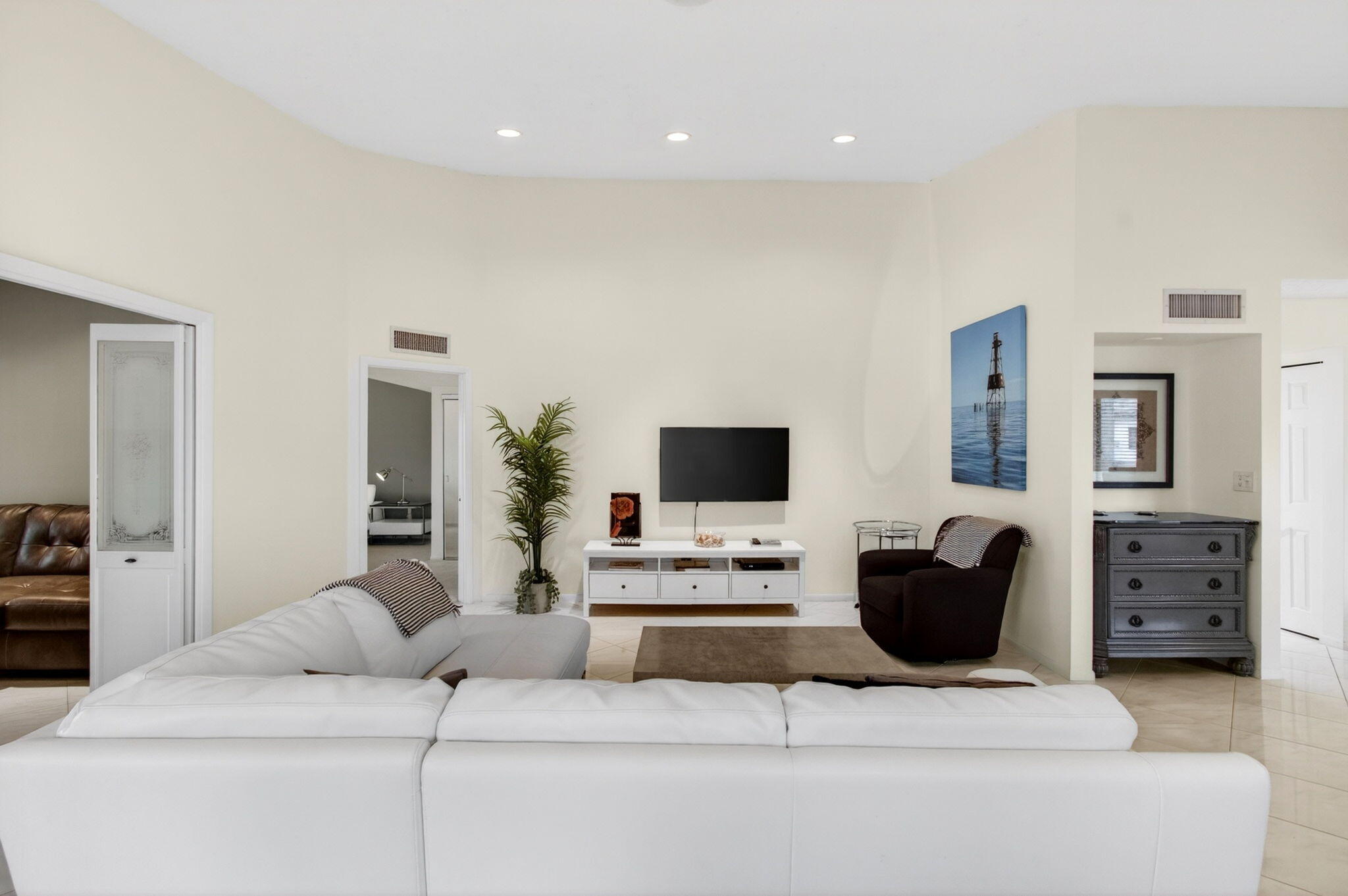 7485 Glendevon Lane 1105 Property Photo 6
