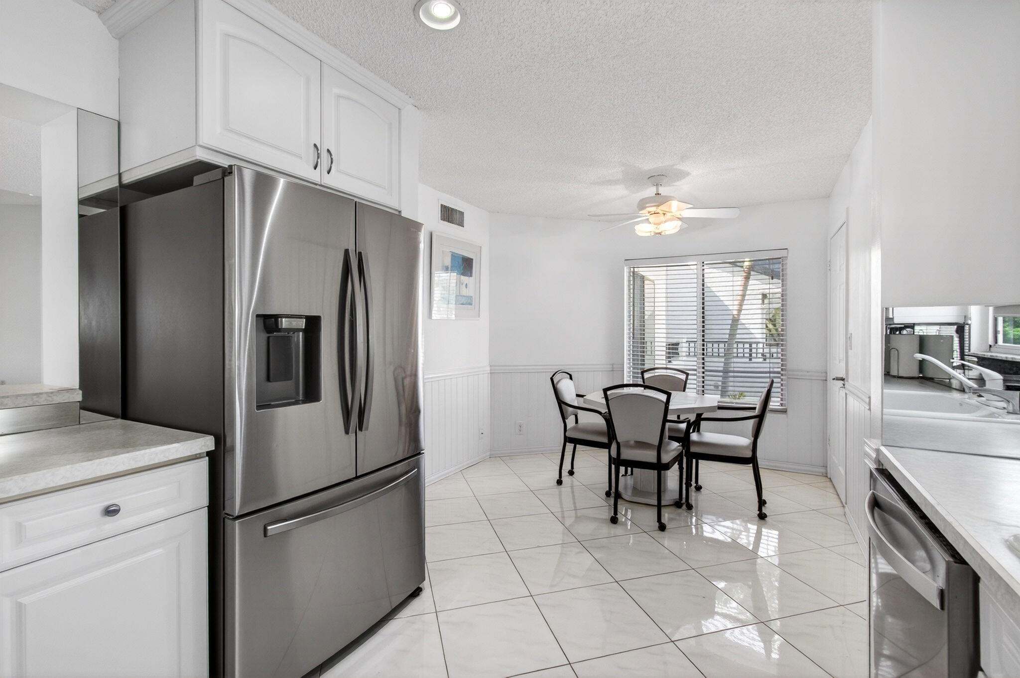 7485 Glendevon Lane 1105 Property Photo 12