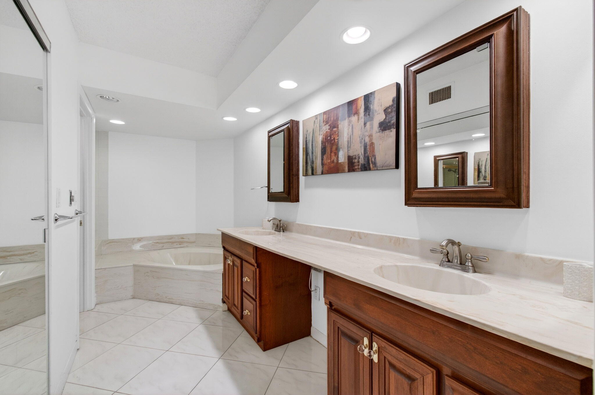 7485 Glendevon Lane 1105 Property Photo 18
