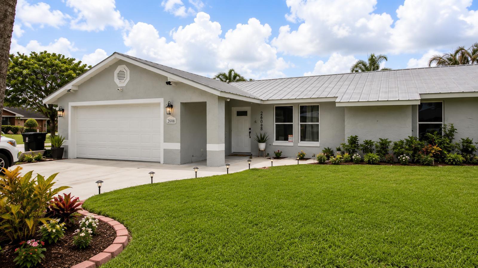 2068 Se Triumph Road Property Photo 3