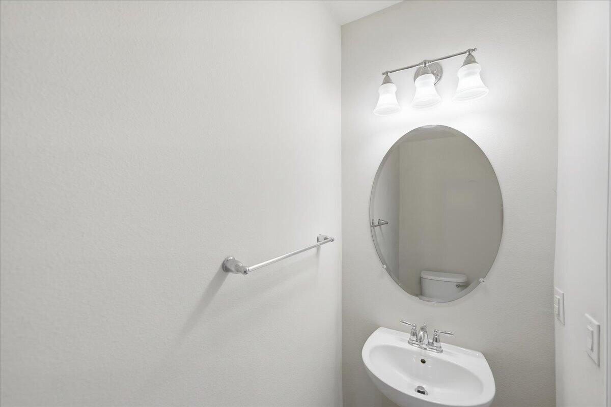 1069 Normandie Way Property Photo 13
