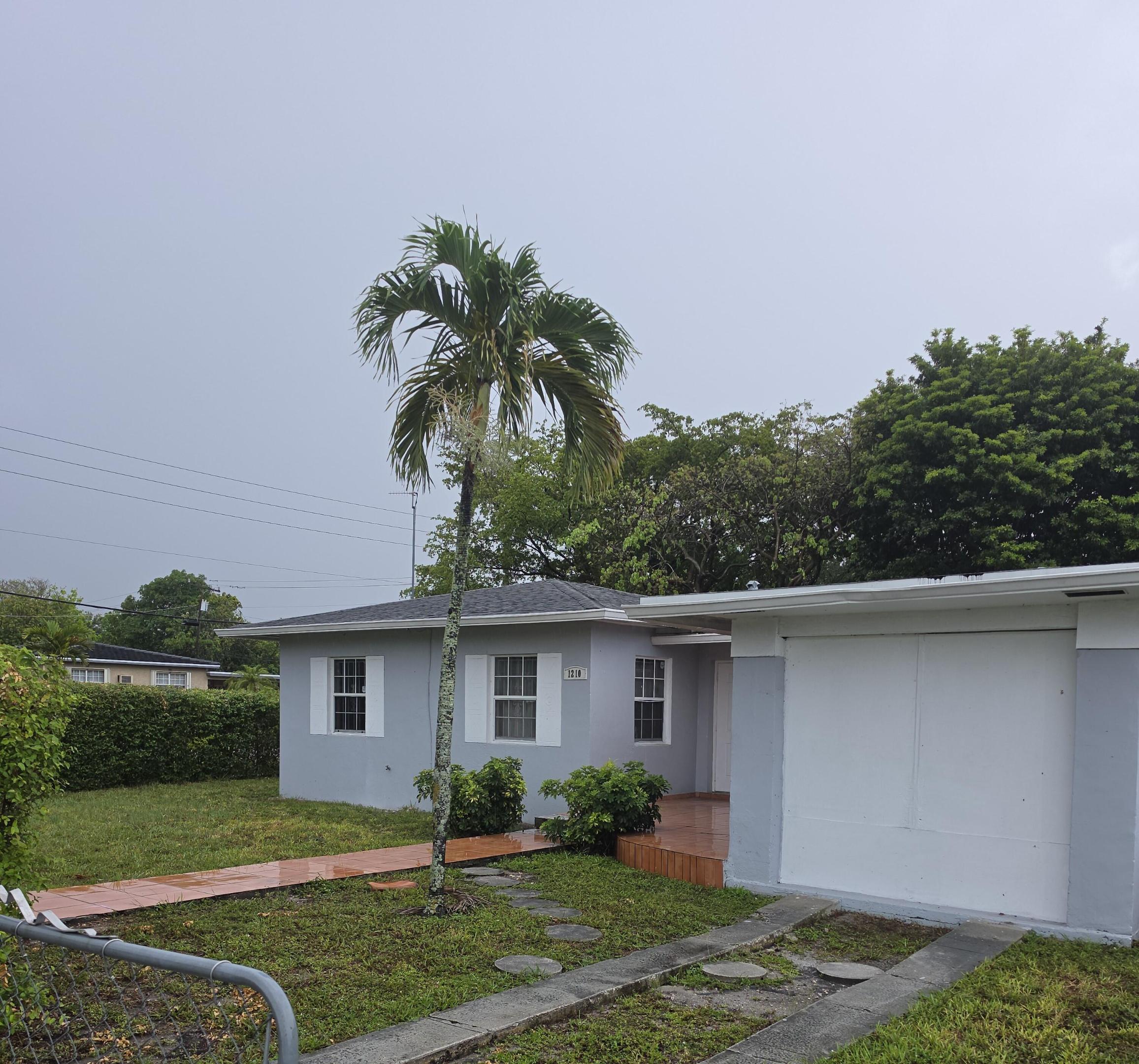 1210 Nw 135th Street Property Photo 1