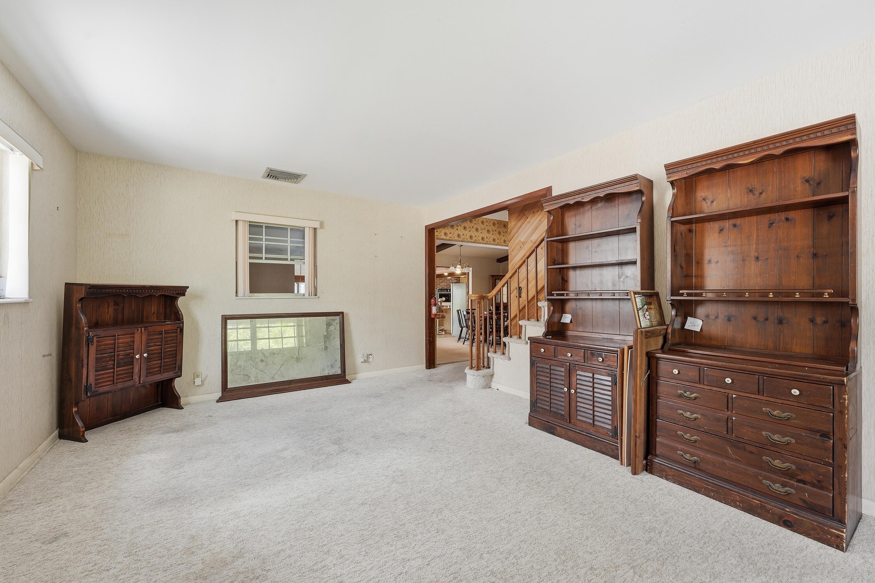 7689 Lawrence Road Property Photo 17