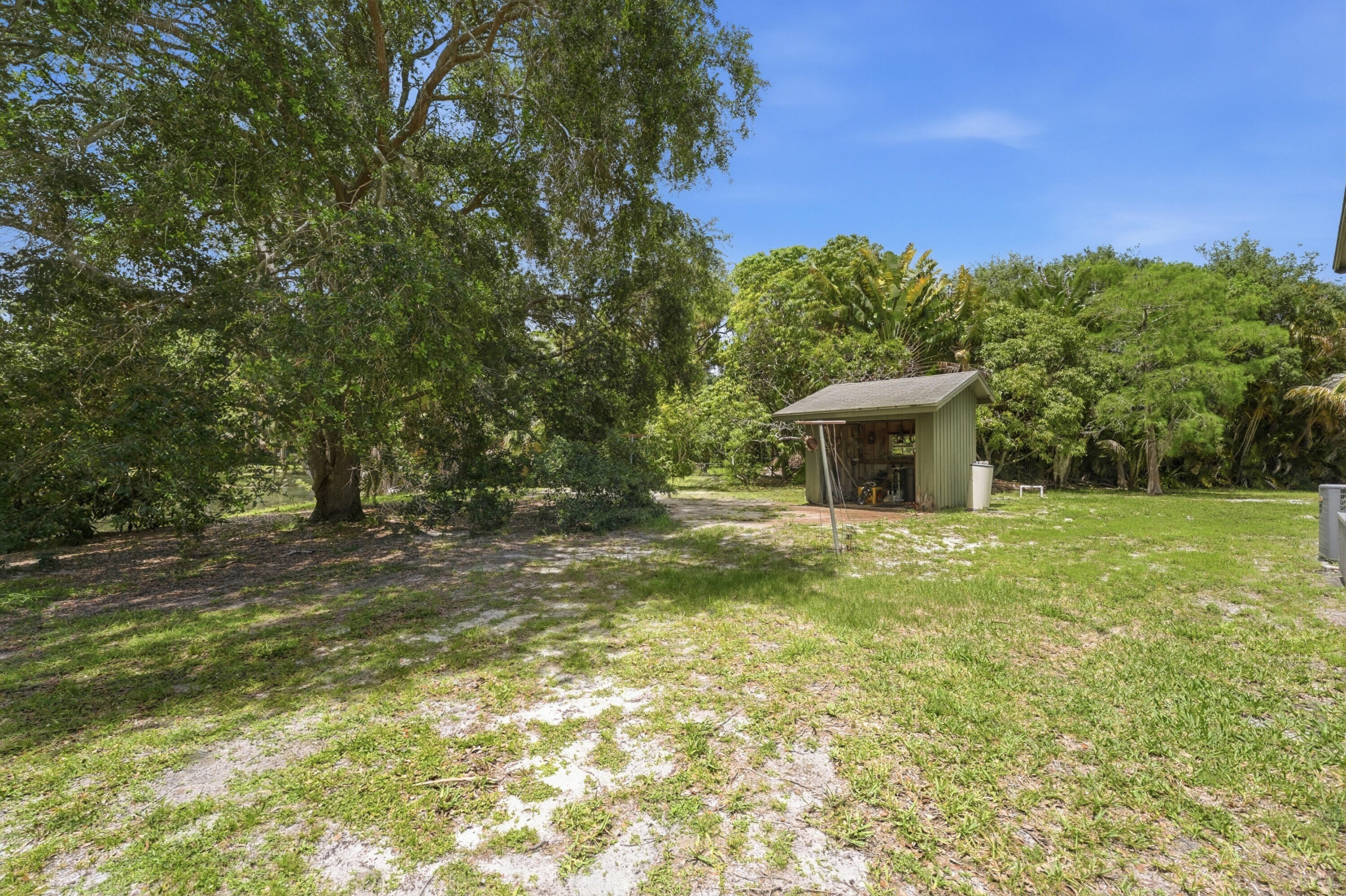 7689 Lawrence Road Property Photo 33