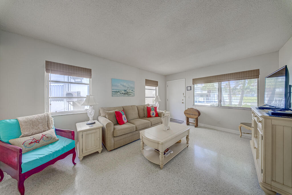 3600 N Ocean Drive 109 Property Photo 4
