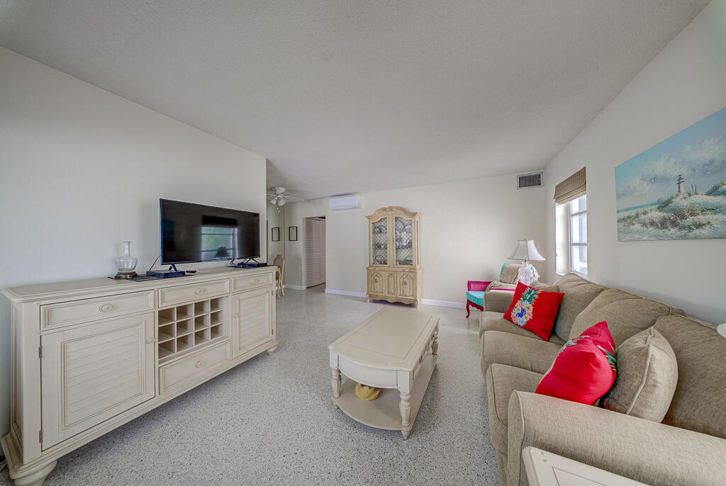 3600 N Ocean Drive 109 Property Photo 5