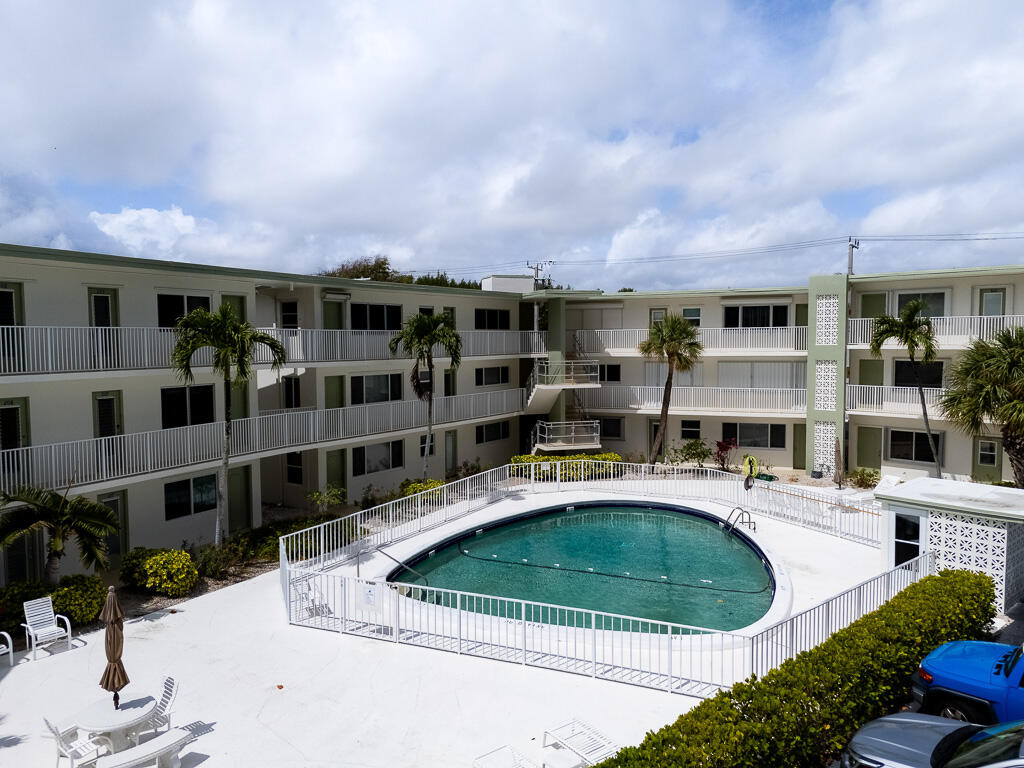 3600 N Ocean Drive 109 Property Photo 17