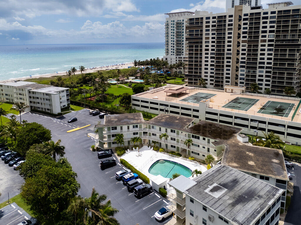 3600 N Ocean Drive 109 Property Photo 19