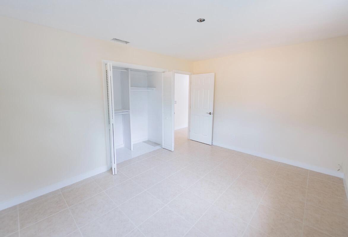 1867 Windsor Drive Property Photo 11