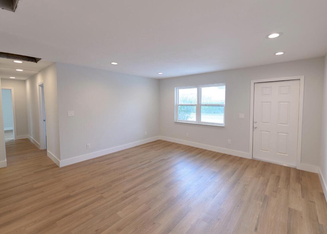 1867 Windsor Drive Property Photo 14