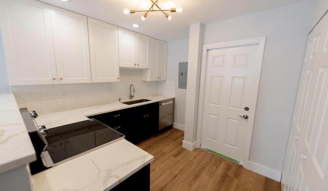1867 Windsor Drive Property Photo 15