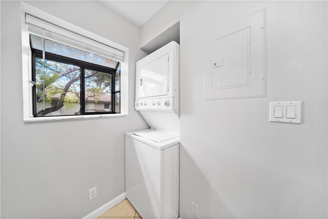 503 Gardens Drive 202 Property Photo 6
