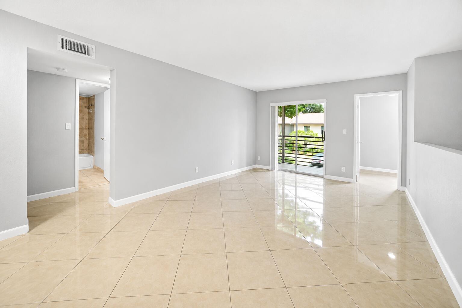 503 Gardens Drive 202 Property Photo 7