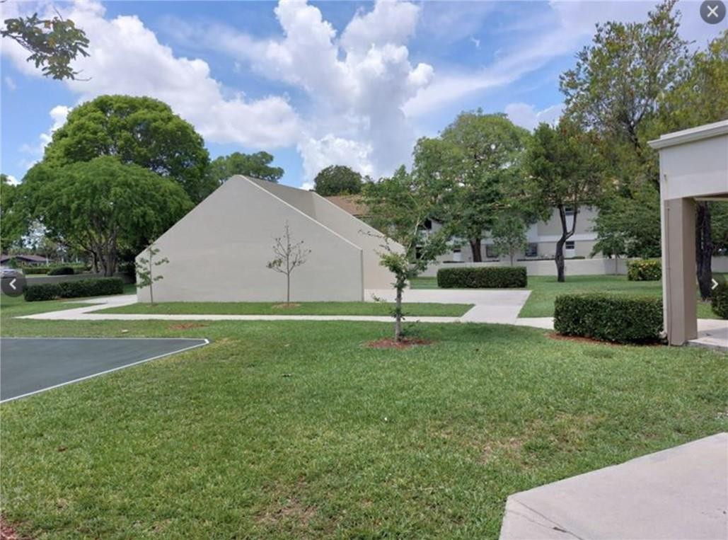 503 Gardens Drive 202 Property Photo 30