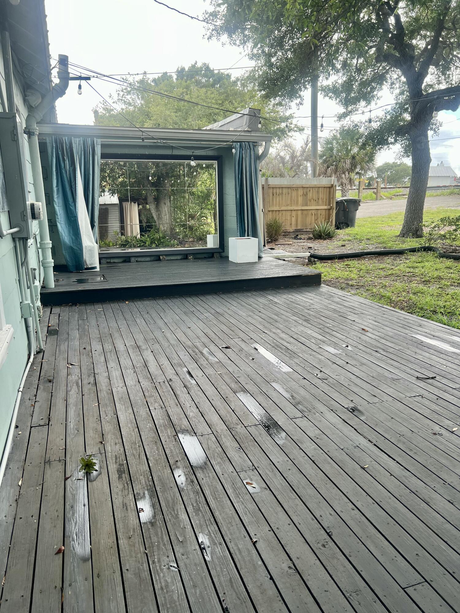 208 Avenue E Property Photo 45
