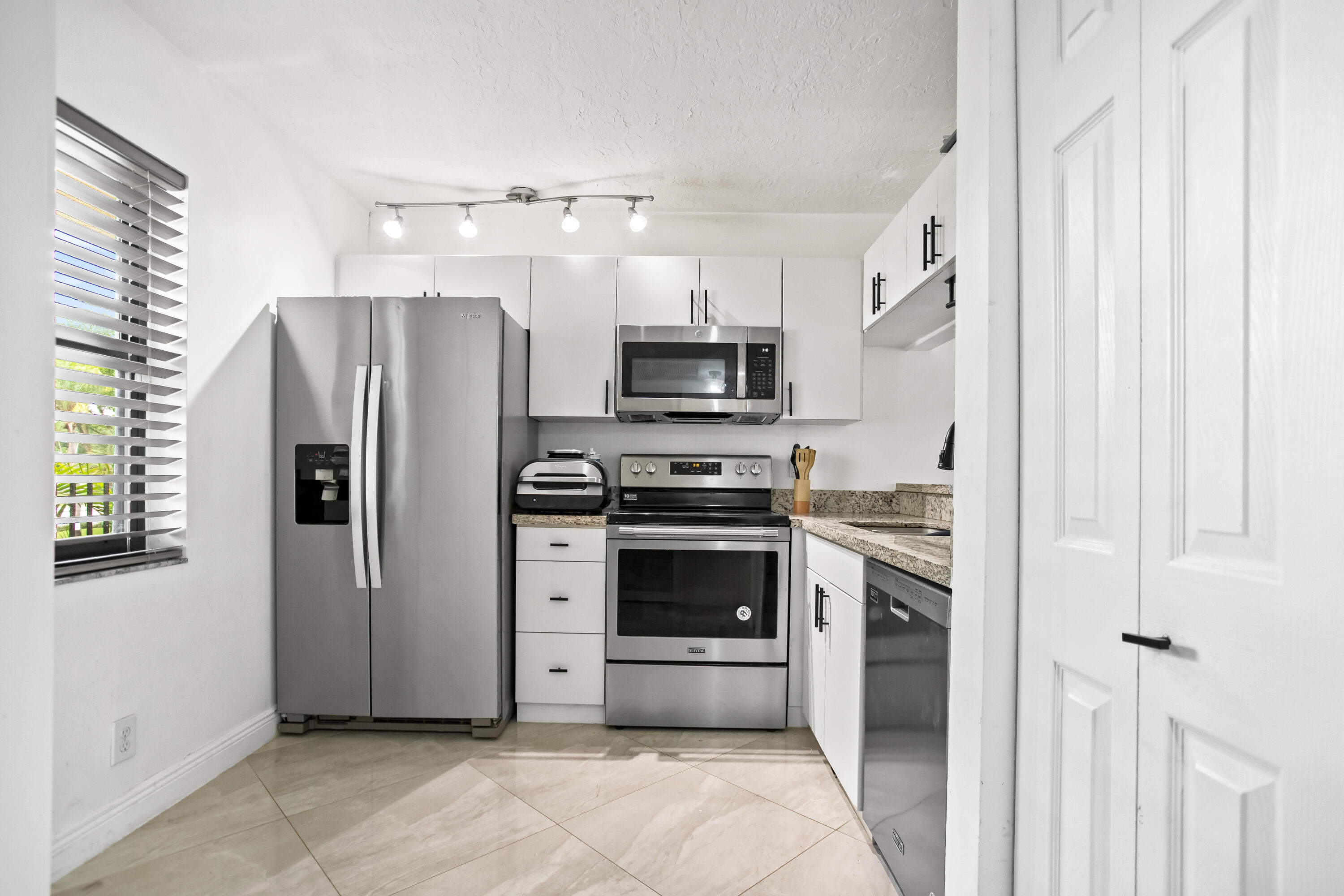 10401 W Broward Boulevard 209 Property Photo 12