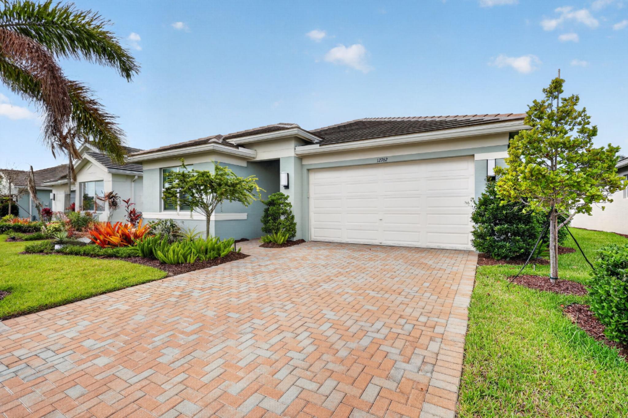 12762 Sw Clear Water Way Property Photo 1