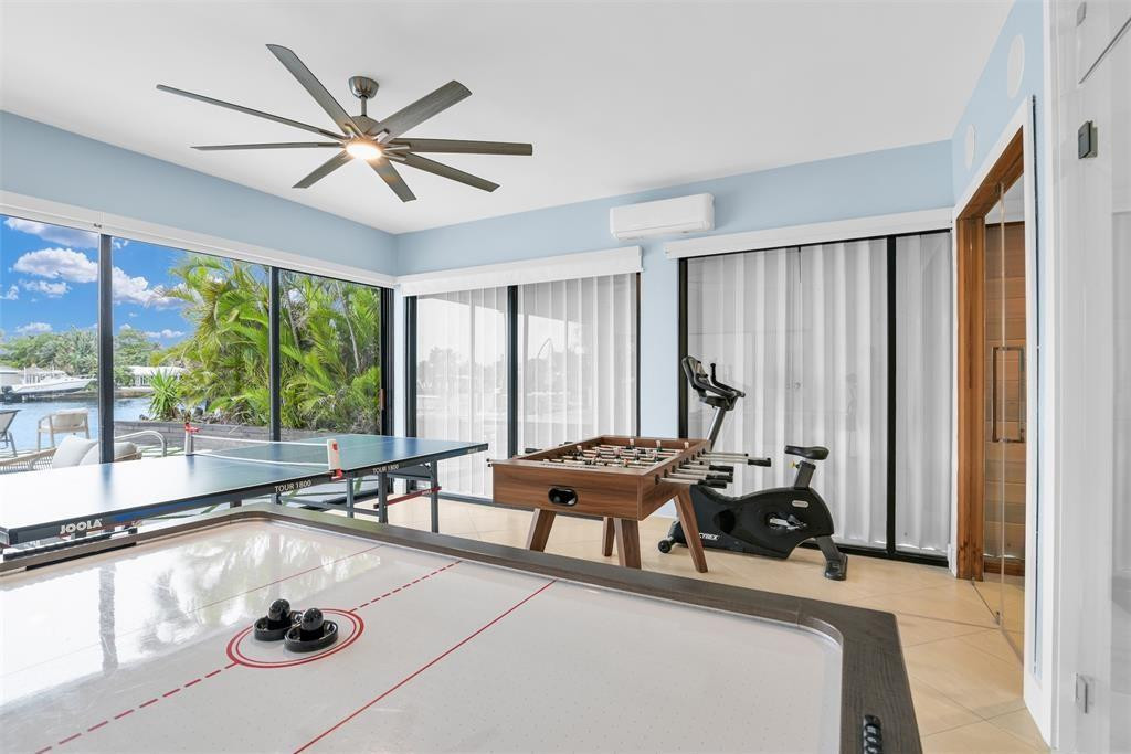 319 S Riverside Drive Property Photo 66