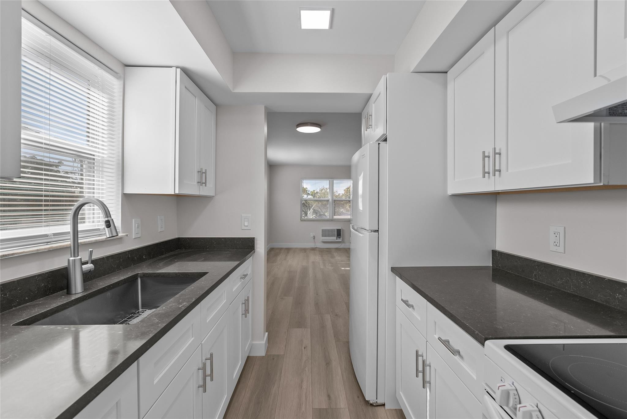 1150 E Sample Road 202 Property Photo 1