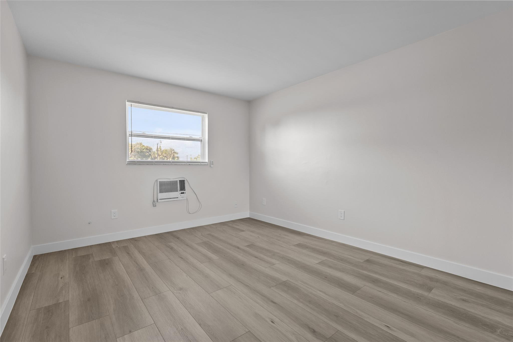 1150 E Sample Road 202 Property Photo 10