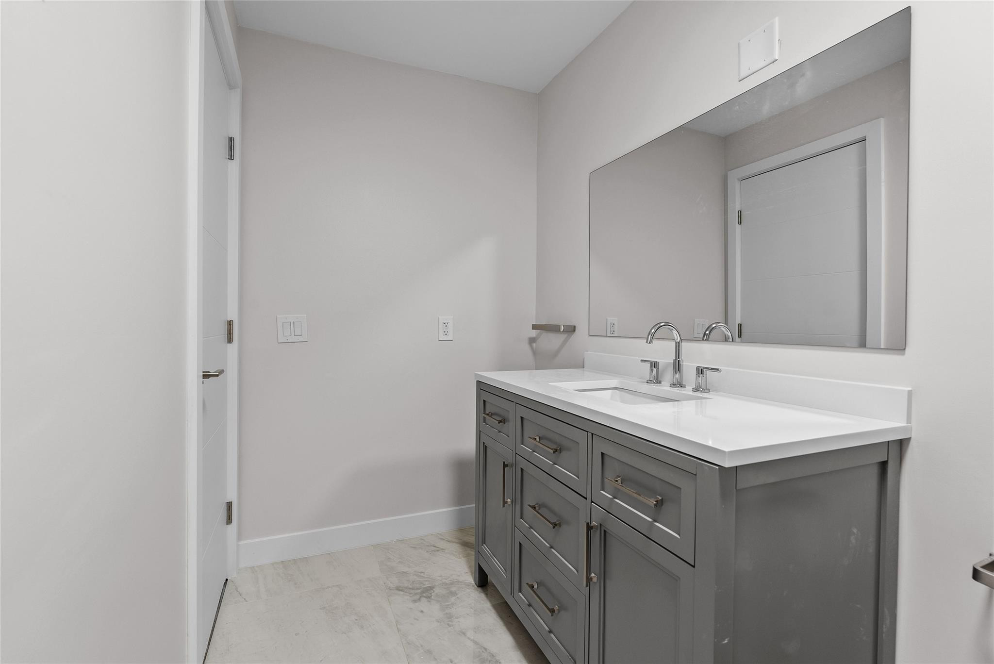 1150 E Sample Road 202 Property Photo 16
