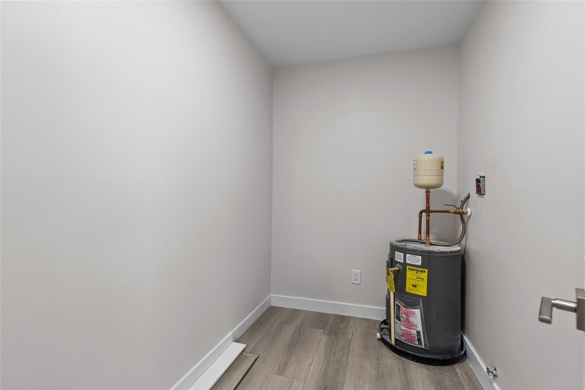 1150 E Sample Road 202 Property Photo 18