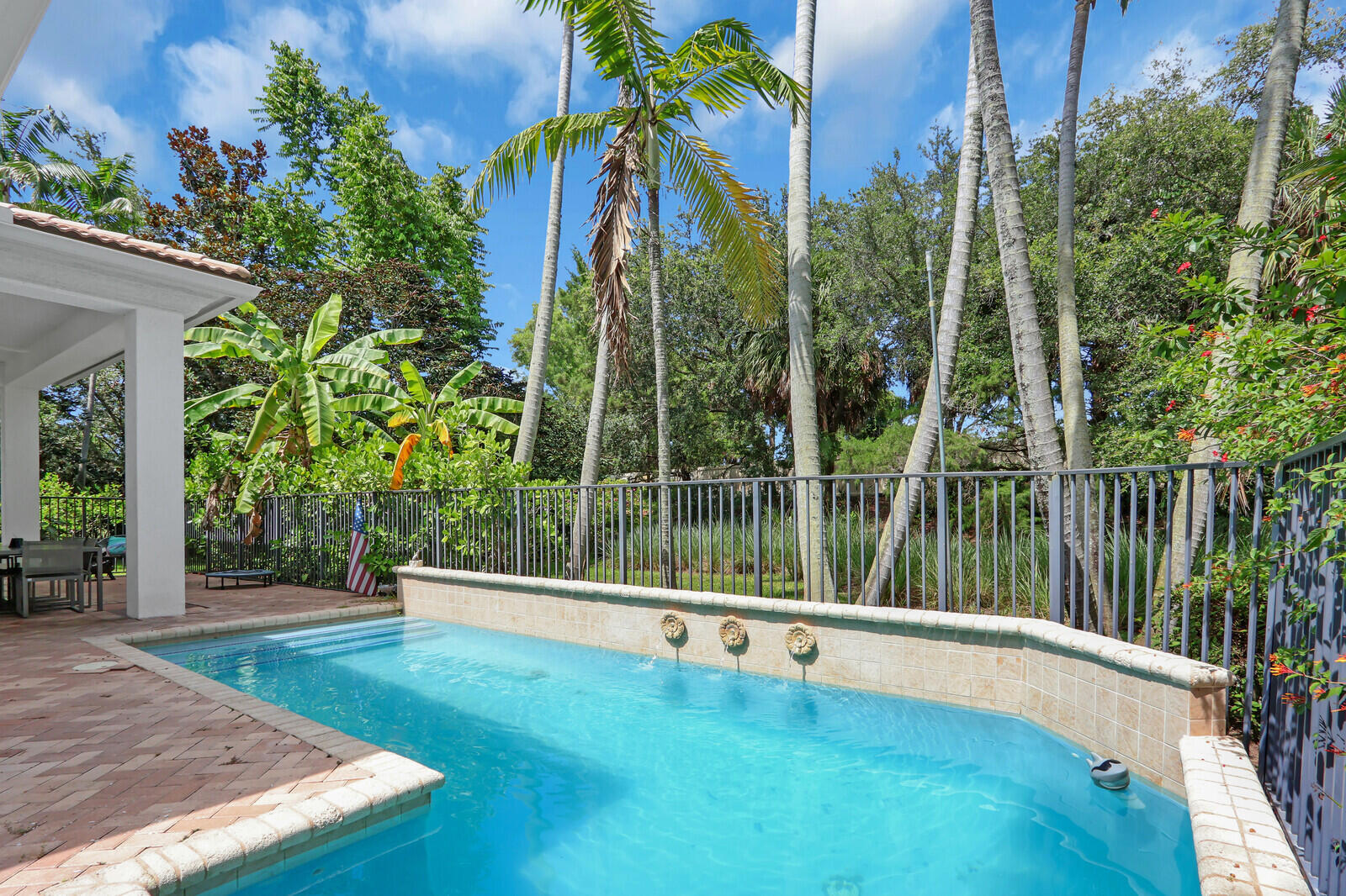 1726 Nature Court Property Photo 1