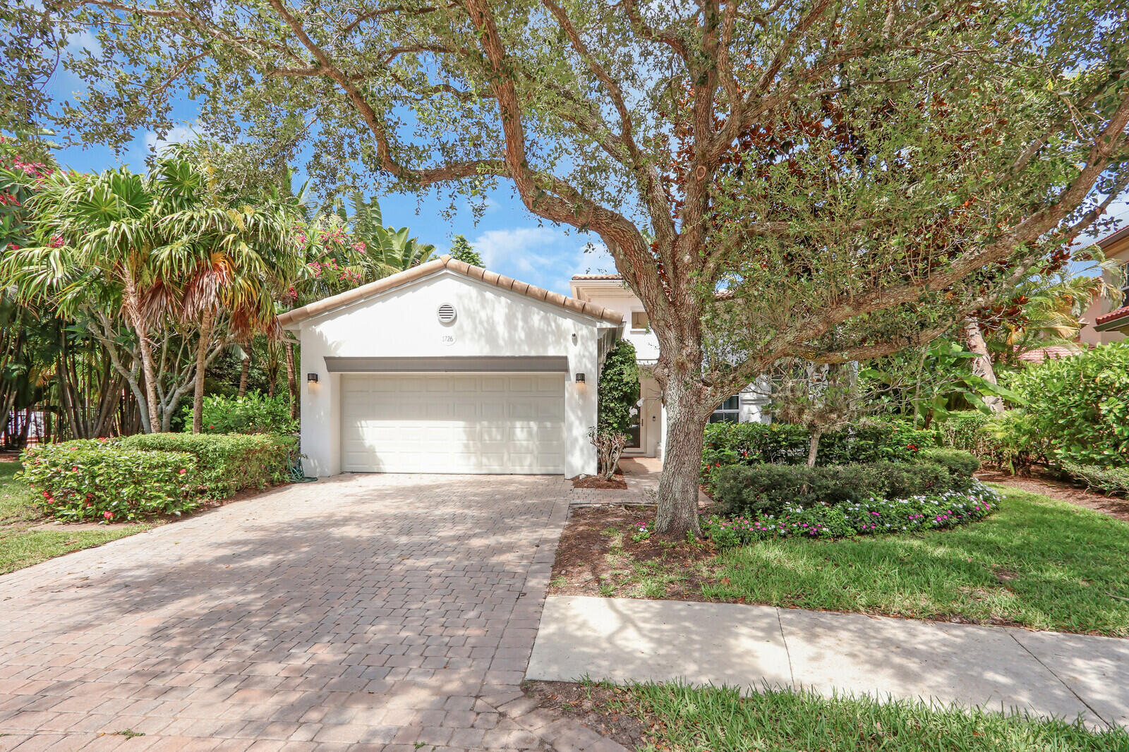 1726 Nature Court Property Photo 2