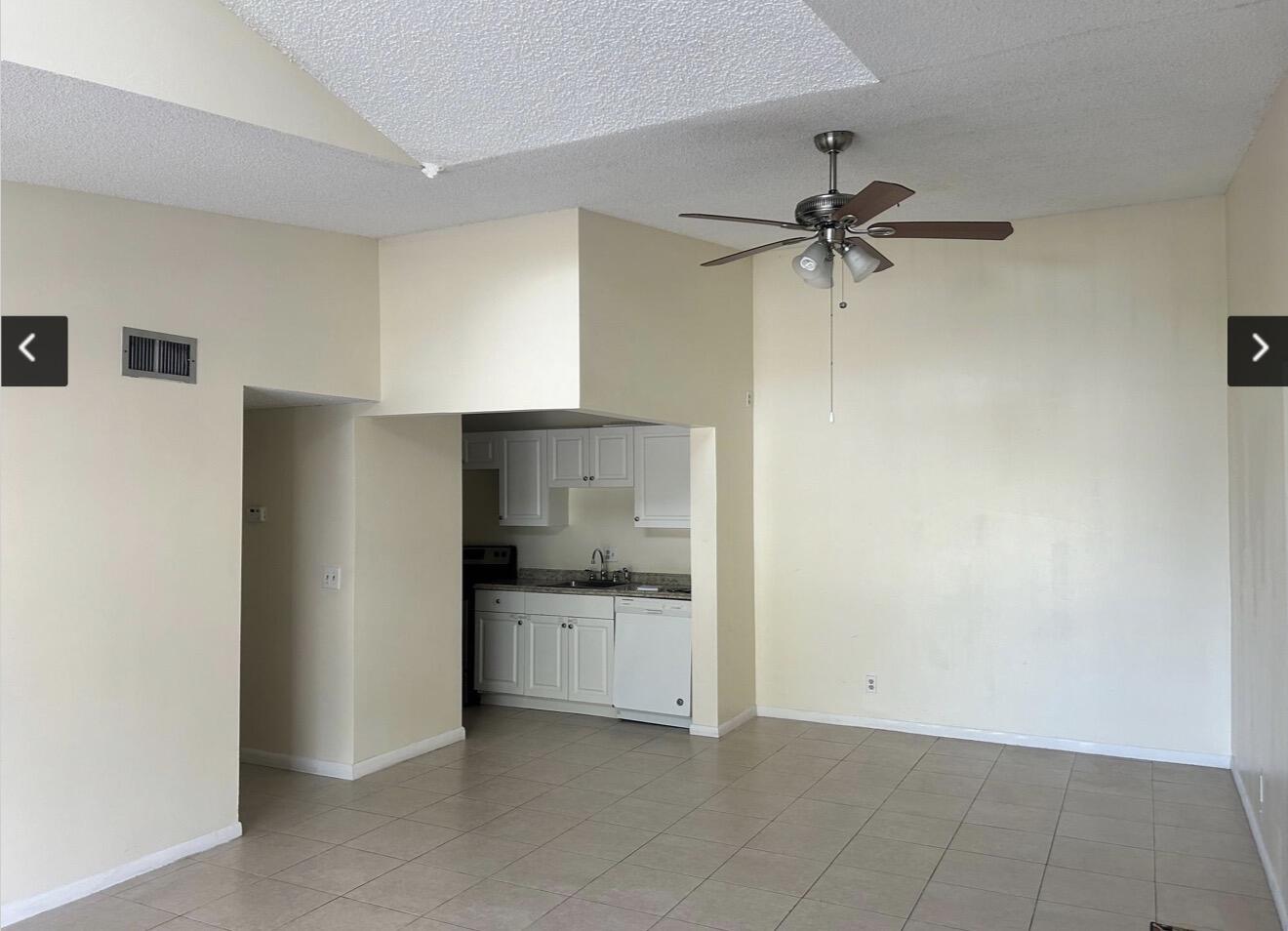 712 Sunny Pine Way E3 Property Photo 3