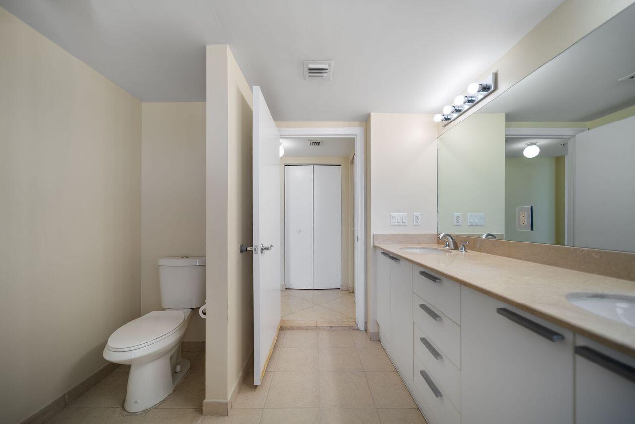 16699 Collins Avenue 3407 Property Photo 11