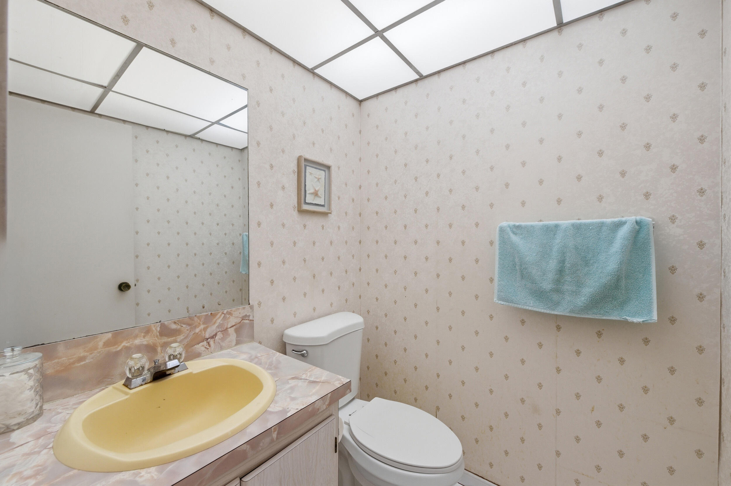 519 Burgundy K Property Photo 15