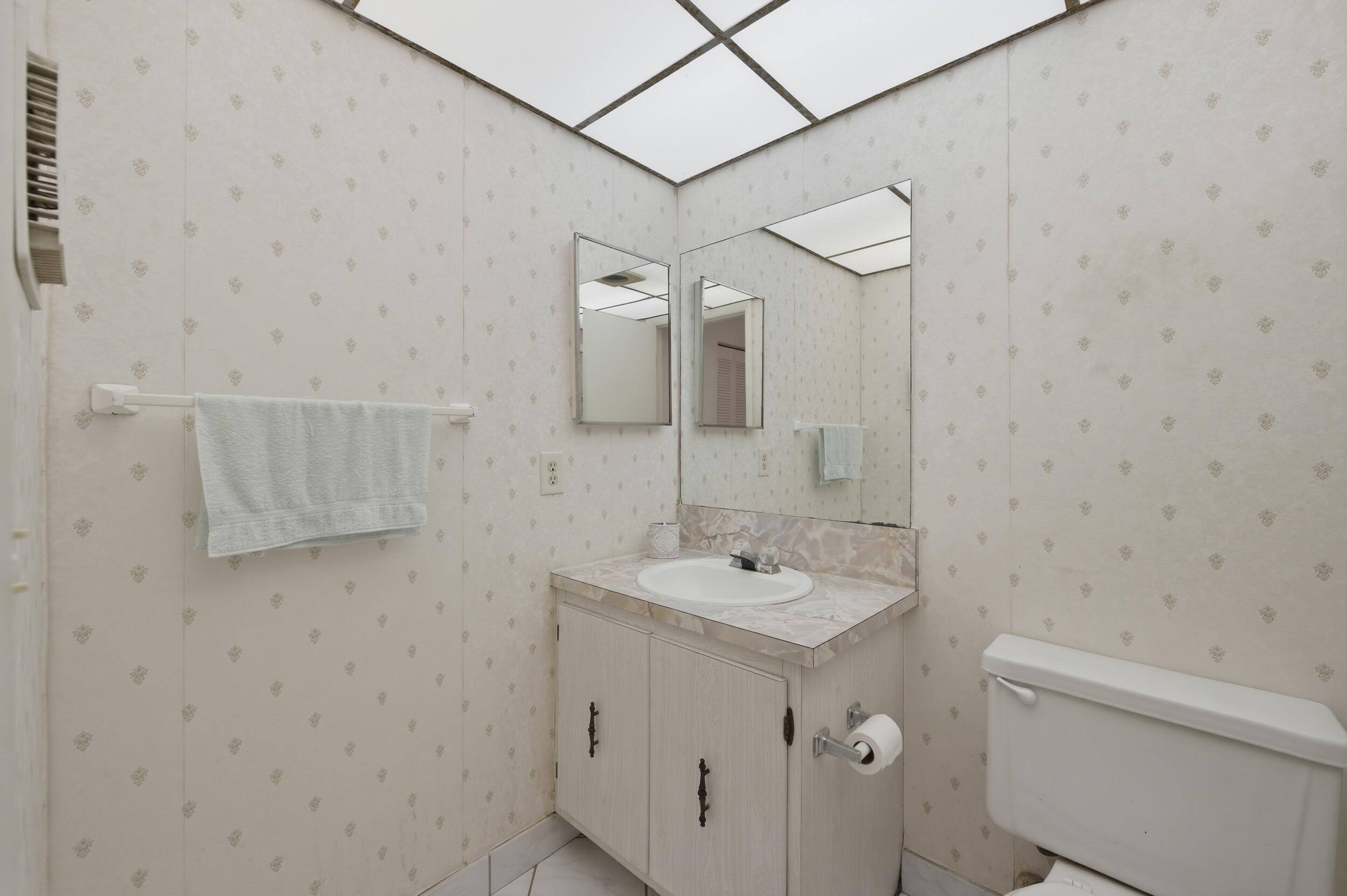 519 Burgundy K Property Photo 20