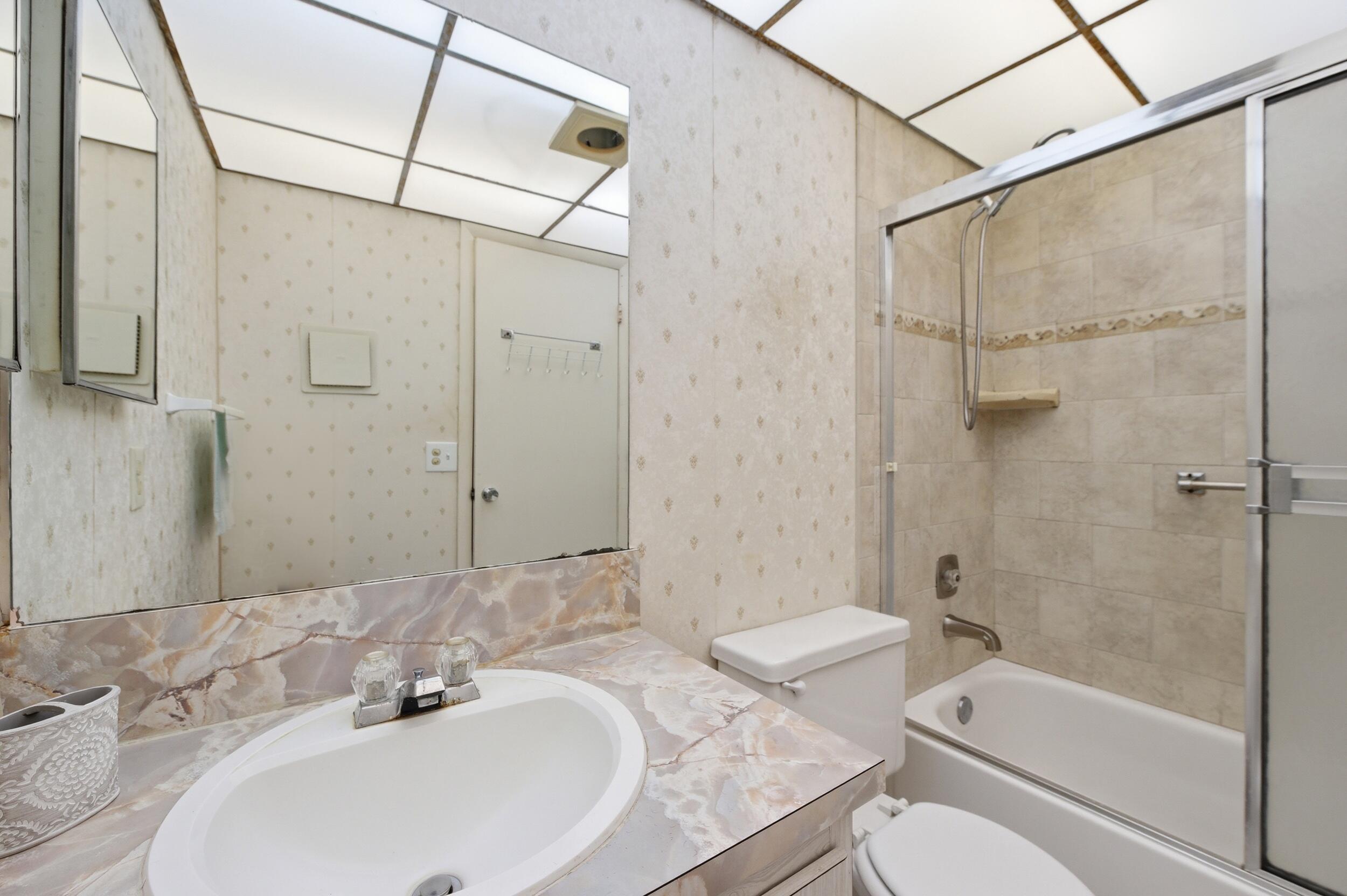 519 Burgundy K Property Photo 21