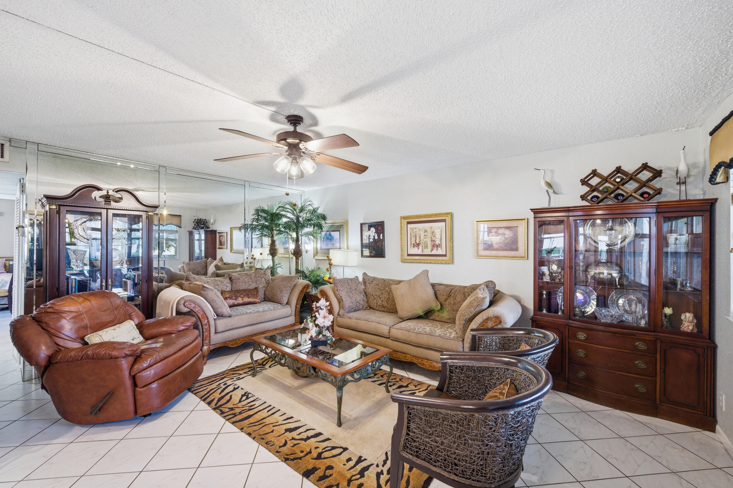52 Saxony B Property Photo 4