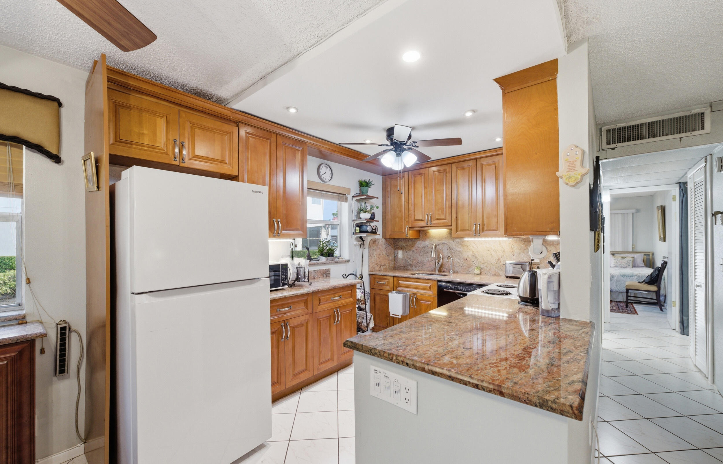 52 Saxony B Property Photo 7